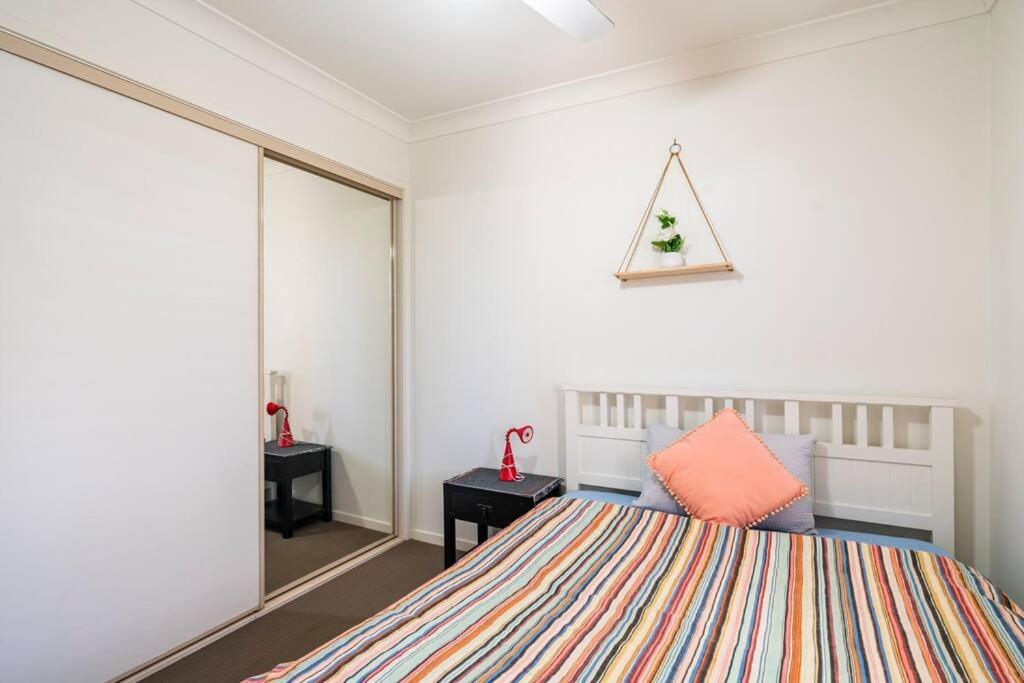 Room With Separate Bath In Shared Homestay Redcliffe Εξωτερικό φωτογραφία